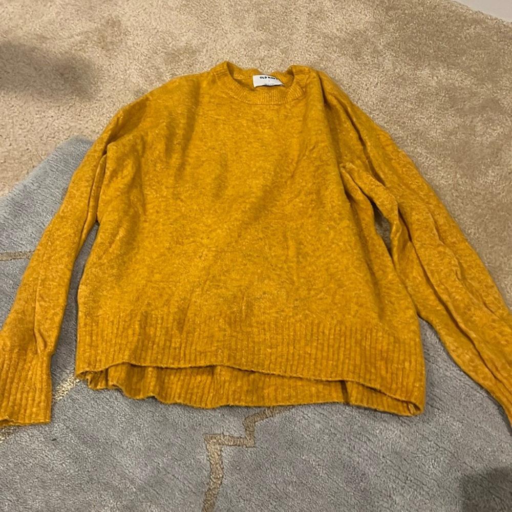 Old navy amber sweater